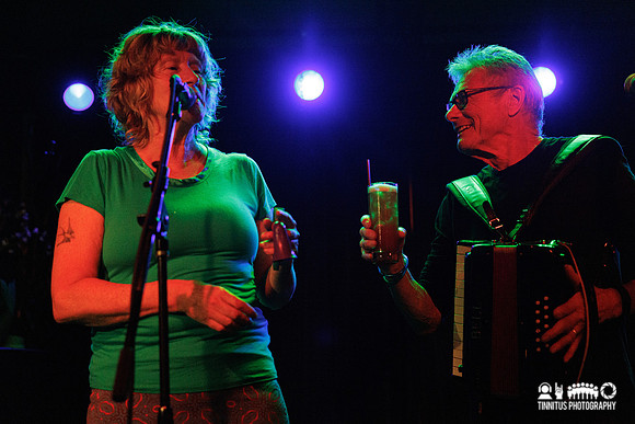 (Mini) Mekons in concert