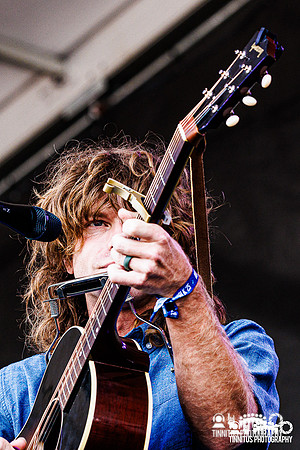 Jesse Welles in concert