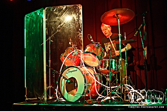 Mission of Burma in concert