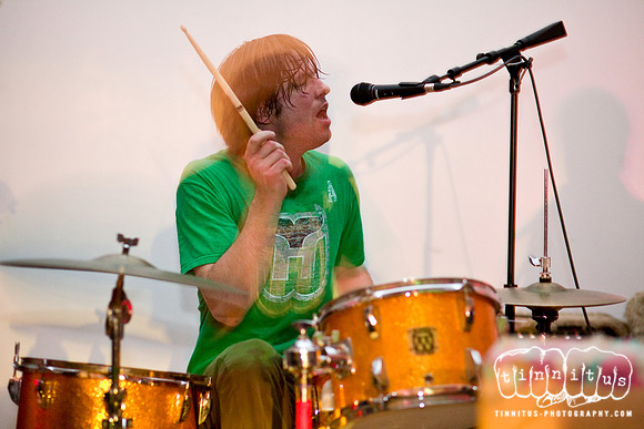 Oneida in concert