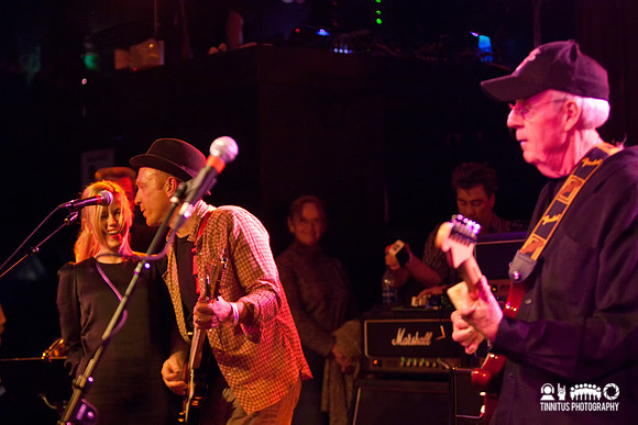 Kay Hanley (left), Bill Janovitz (center) and Peter Gammons (rig