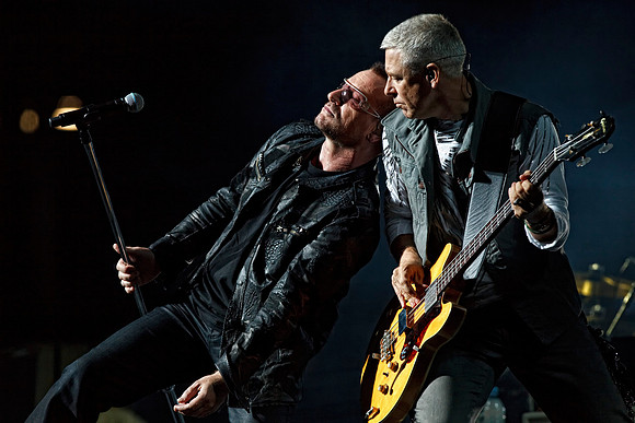 U2