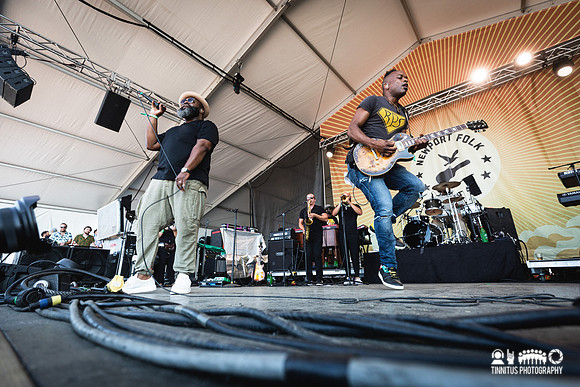 The Roots in concert