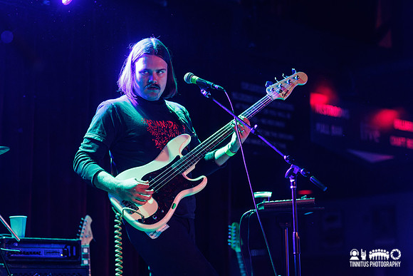 Sluice in concert