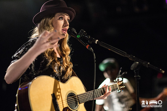 ZZ Ward in concert