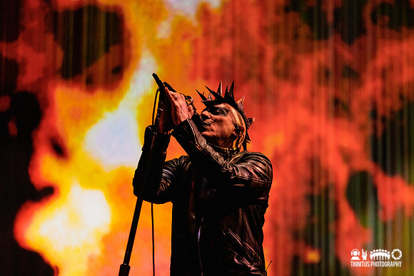 Tool in concert