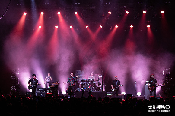 Midnight Oil in concert