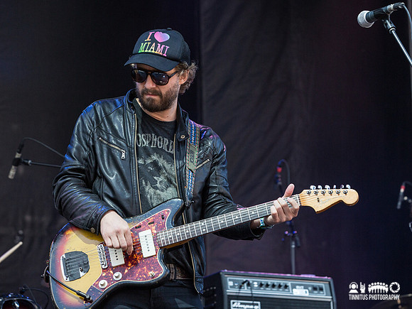 Phosphorescent in concert