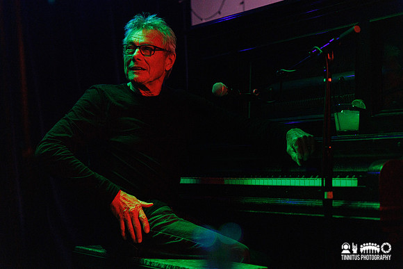 (Mini) Mekons in concert