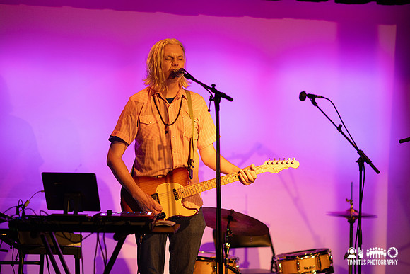 The Folk Implosion in concert