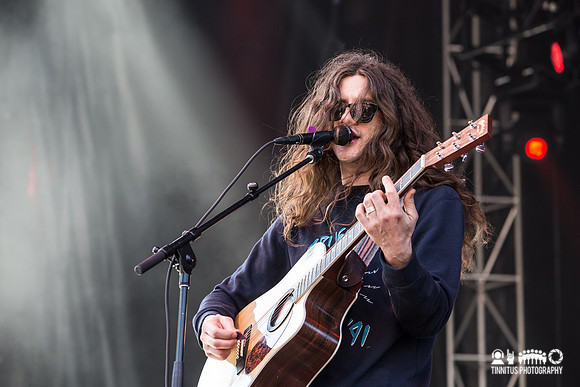 Kurt Vile and The Violators in concert