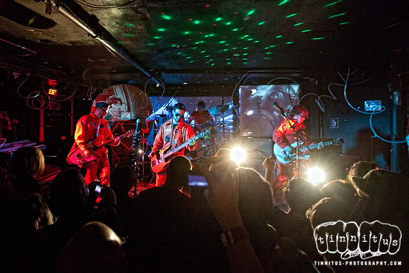 Man or Astro-man? in concert