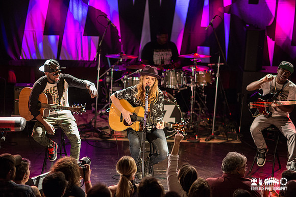 ZZ Ward in concert