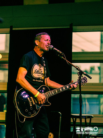 Mute Superstars in concert