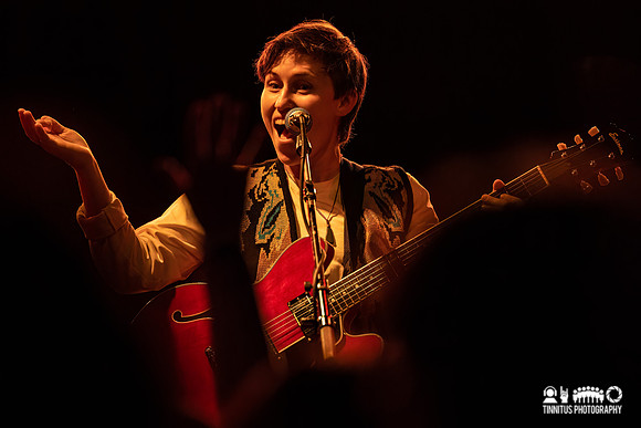 Mimi Gilbert in concert