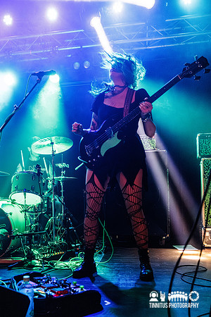Frankie and the Witch Fingers in concert