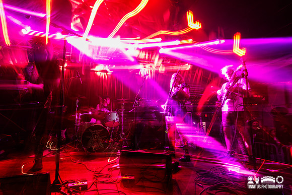 Frankie and the Witch Fingers in concert