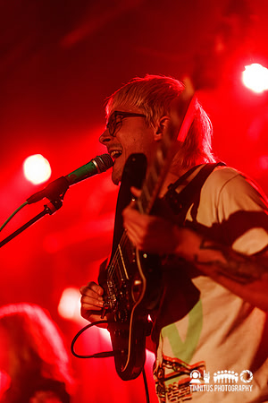 Frankie and the Witch Fingers in concert