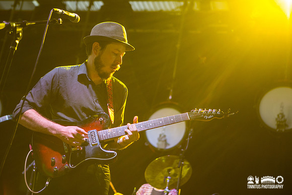 Vetiver play at ATP's I'll Be Your Mirror event.
