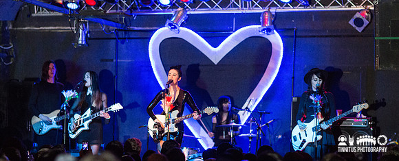 Dum Dum Girls in concert