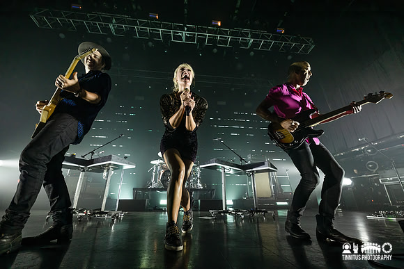 Metric in concert