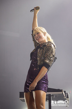 Metric in concert