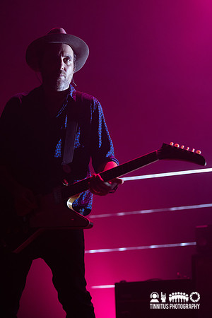 Metric in concert