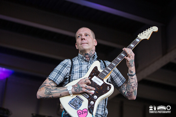 Thee Oh Sees play at ATP's I'll Be Your Mirror event.