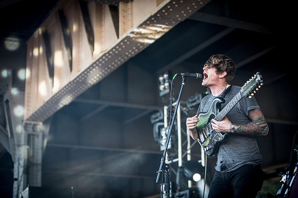 Thee Oh Sees play at ATP's I'll Be Your Mirror event.