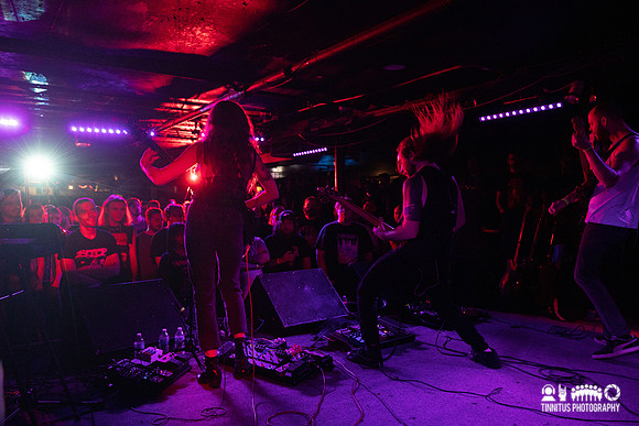 Dreadnought in concert