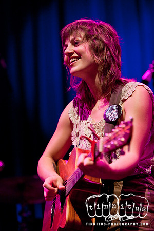 Anais Mitchell in concert