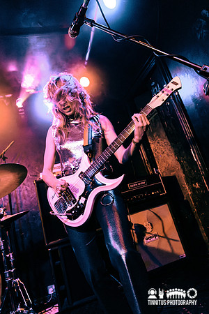 Earth Tongue in concert
