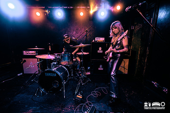 Earth Tongue in concert