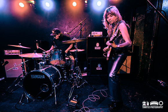 Earth Tongue in concert