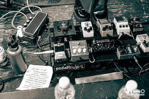 Earth Tongue in concert