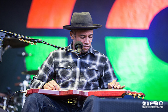 Ben Harper and the Innocent Criminals in concert