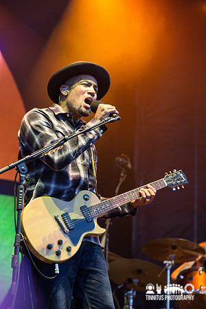 Ben Harper and the Innocent Criminals in concert