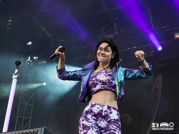 Marina and the Diamonds in concert