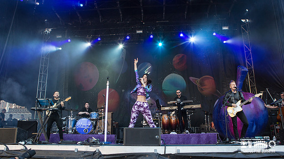 Marina and the Diamonds in concert