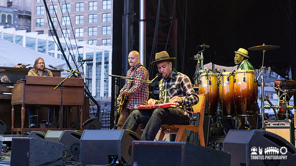 Ben Harper and the Innocent Criminals in concert