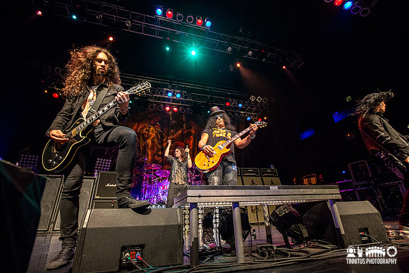 Slash in concert