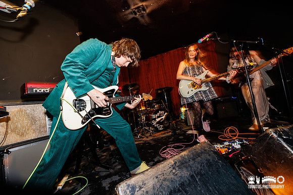 Speedy Ortiz in concert