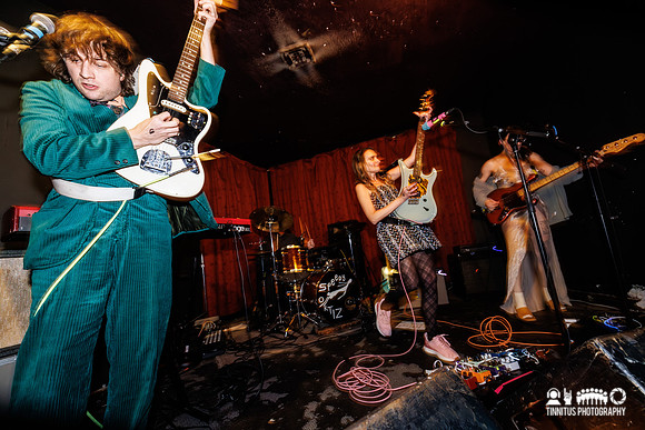 Speedy Ortiz in concert