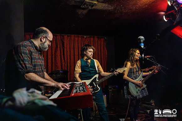 Speedy Ortiz in concert