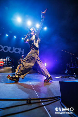 Couch in concert