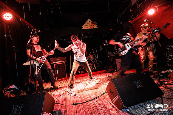 Dick Ruffians in concert