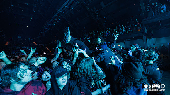 Acid Bath in concert