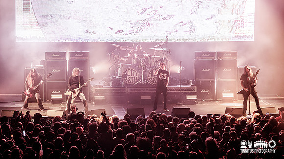 Acid Bath in concert
