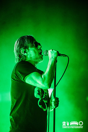 Acid Bath in concert