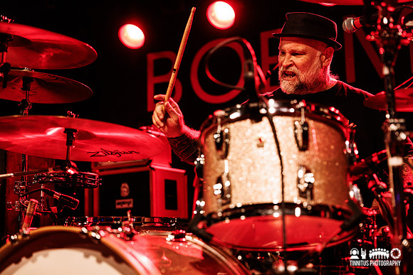 J Robbins in concert